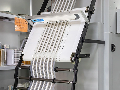 Anti-scratch handling system and static eliminator (both optional)
