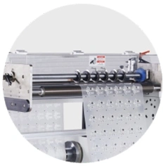 Rotary-knife slitting