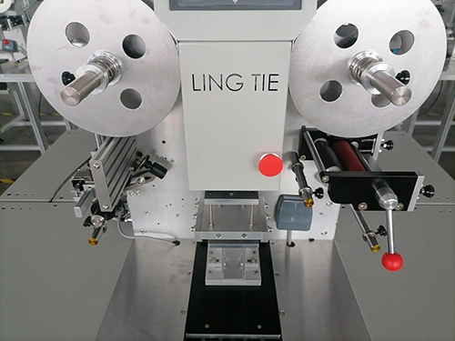 Heated platens are customizable and easy to replace.