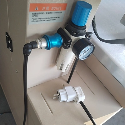Air filter regulator with pressure gauge